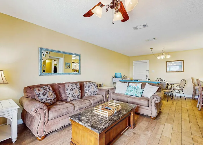 Darling W A Loft Free Wifi Balcony Shared Pool & Access Holiday home Gulf Shores