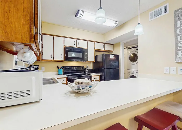 Darling W A Loft Free Wifi Balcony Shared Pool & Access Holiday home *