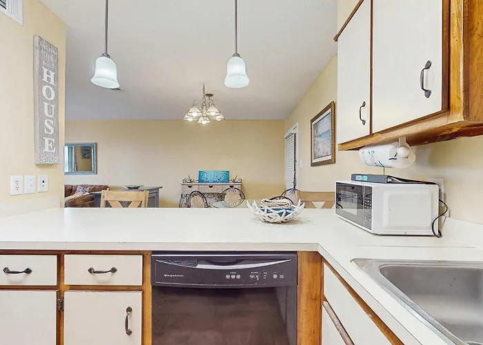 Darling W A Loft Free Wifi Balcony Shared Pool & Access * Gulf Shores
